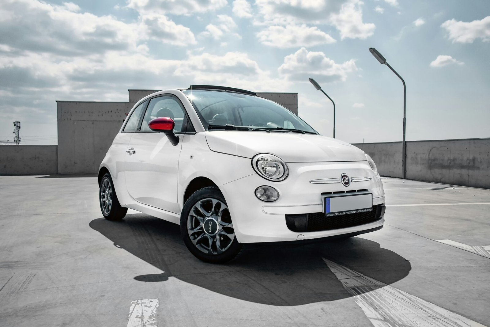Superkame itališkus automobilius – greitai ir skaidriai.