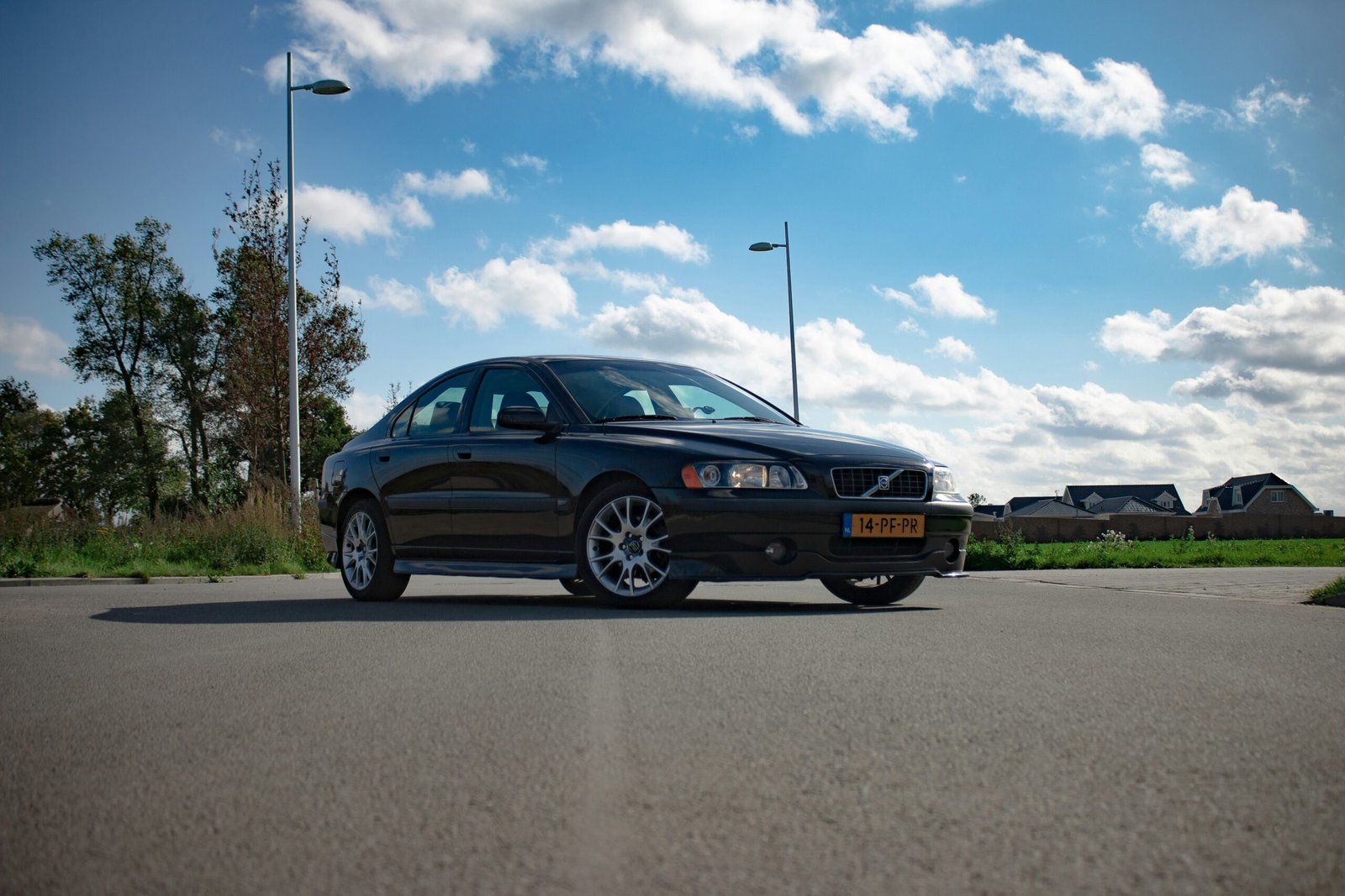 Volvo supirkimas su atvykimu