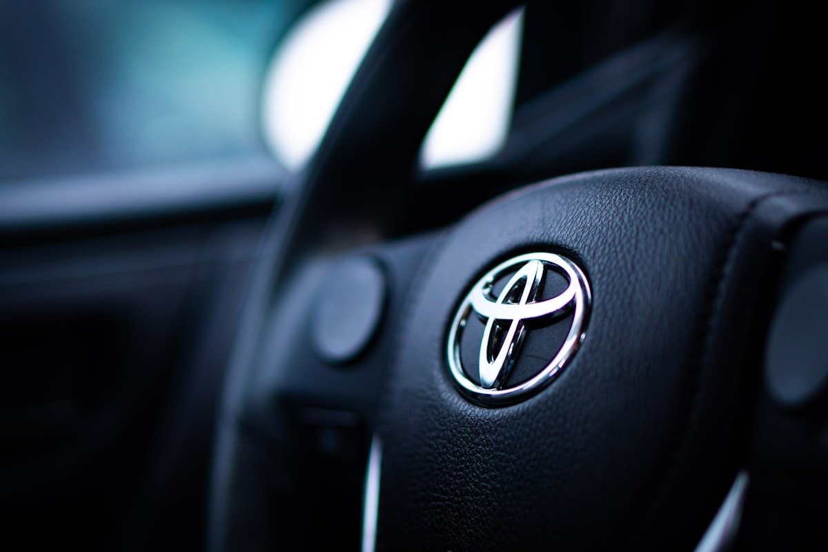 Toyota vairas iš arti